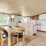 펜션 Four-bedroom In Romo