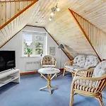 Dom wakacyjny Four-bedroom In