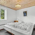 Dom wakacyjny Four-bedroom In *