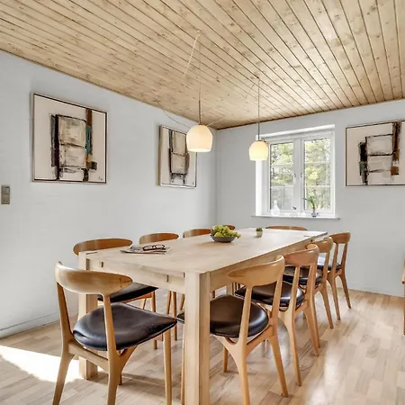 Four-bedroom In Romo בית נופש *