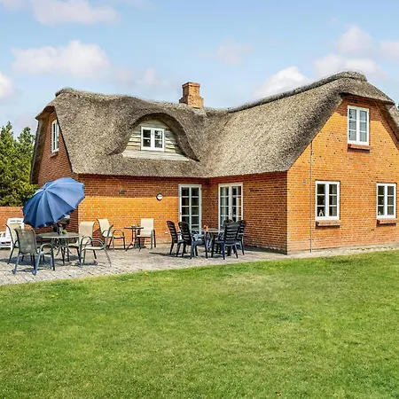 Four-bedroom In * Romo